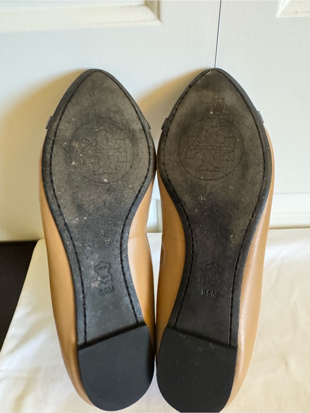 TORY BURCH Beige/Black Leather Ballet Flats 8.5 - Picture 7 of 8